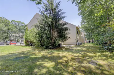 Exterior - 95 Azalea Cir, Jackson, NJ 08527 photo 6 of 15