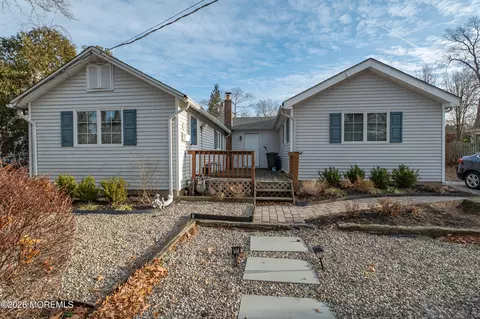 12 Parmly St, Rumson, NJ 07760