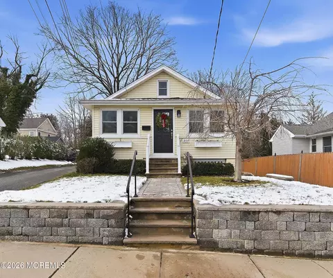 255 3rd St, Fair Haven, NJ 07704