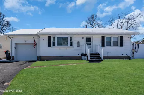 546 California Ave, Brick, NJ 08724