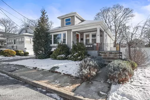 36 Cherry St, Tinton Falls, NJ 07724