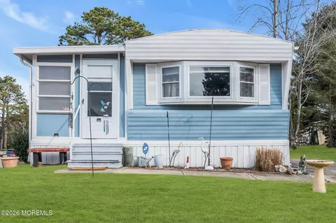 44 Nancy Ln, Barnegat, NJ 08005