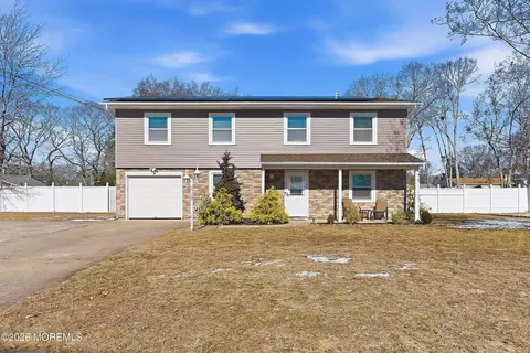 202 Lawrence Dr, Lanoka Harbor, NJ 08734