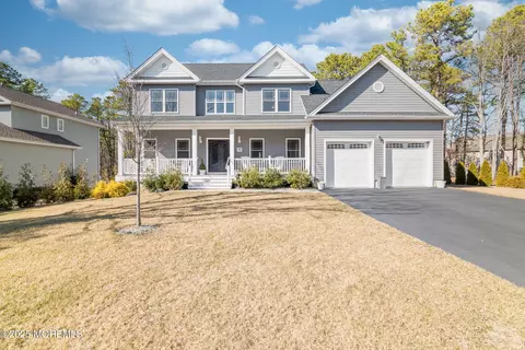 98 Alexander Dr, Barnegat, NJ 08005