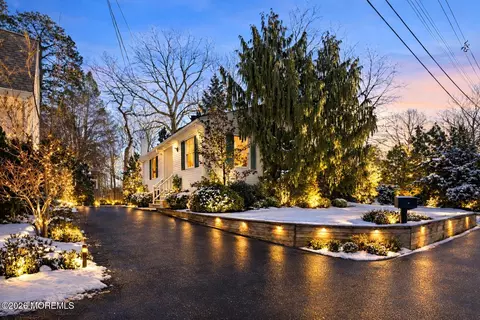 393 Glenn Rd, Jackson, NJ 08527