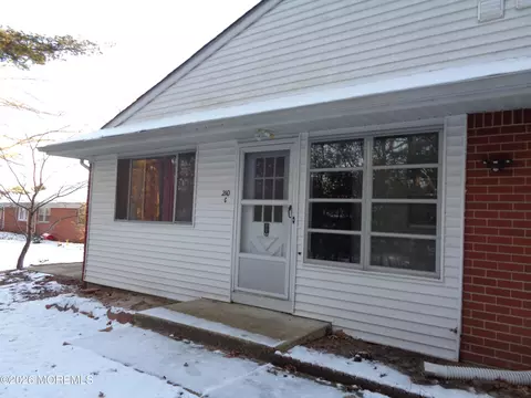 210 C Laurel Pl, Whiting, NJ 08759
