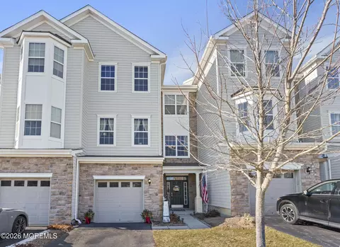 330 Hawthorne Ln, Barnegat, NJ 08005