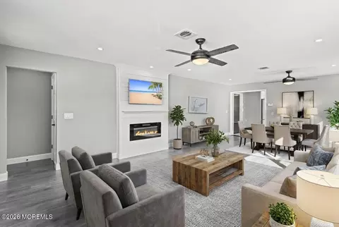 3 Muirhead St, Toms River, NJ 08757