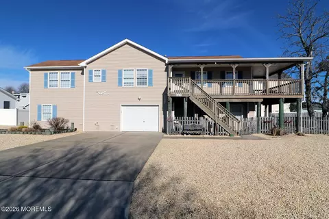 109 Ocean Ave, Waretown, NJ 08758