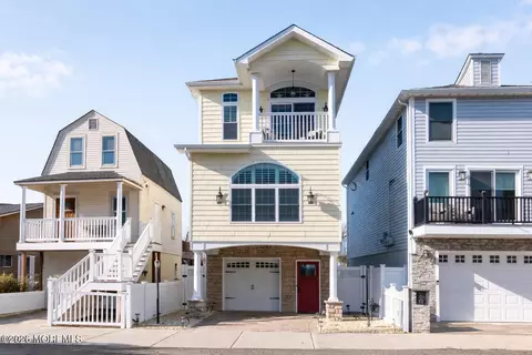 14 Seadrift Ave, Highlands, NJ 07732