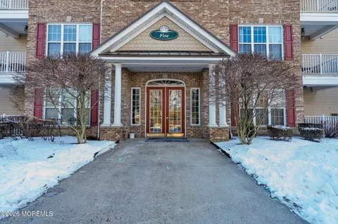 515 Sophee Ln #1000, Lakewood, NJ 08701