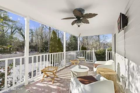Exterior - 224 Fair Haven Rd, Fair Haven, NJ 07704 photo 4 of 6