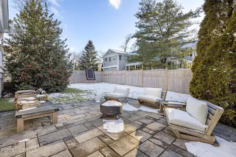Exterior - 224 Fair Haven Rd, Fair Haven, NJ 07704 photo 5 of 6