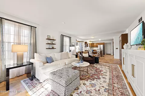 Living - 224 Fair Haven Rd, Fair Haven, NJ 07704 photo 5 of 6