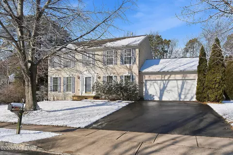 15 Benjamin Ct, Barnegat, NJ 08005
