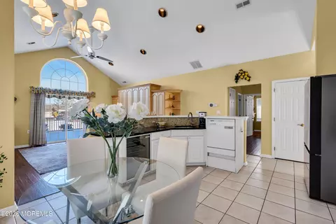 42 Milton Dr, Manchester, NJ 08759