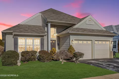 42 Milton Dr, Manchester, NJ 08759
