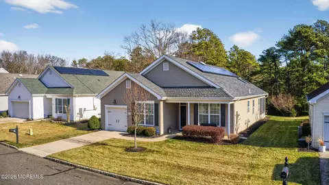 84 Briarwood Dr, Little Egg Harbor, NJ 08087