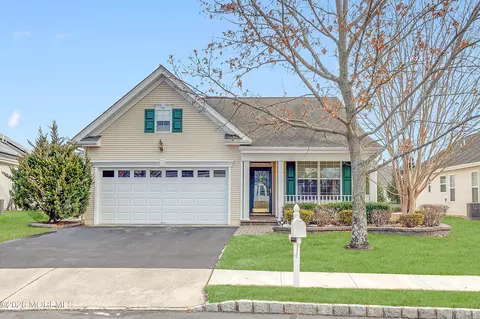 37 Heath Ln, Jackson, NJ 08527
