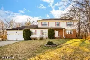 6 Katie Ct, Lakewood, NJ 08701
