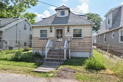 39 Lincoln Ct, Keansburg, NJ 07734