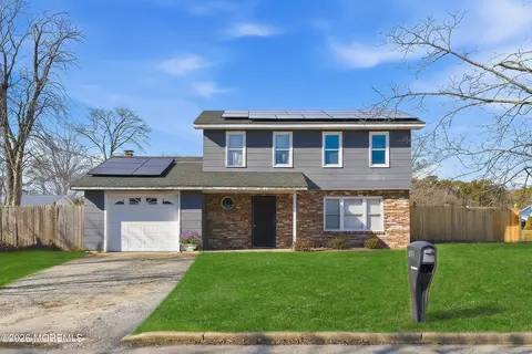 309 5th St, Waretown, NJ 08758