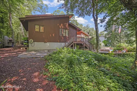 Exterior - 846 William Dr, Brielle, NJ 08730 photo 14 of 20