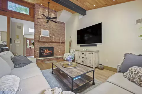 Living - 846 William Dr, Brielle, NJ 08730 photo 1 of 3