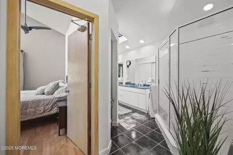 Entry Way - 846 William Dr, Brielle, NJ 08730 photo 4 of 6