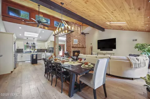 Dining - 846 William Dr, Brielle, NJ 08730 photo 4 of 4