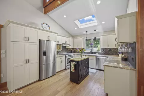 Kitchen - 846 William Dr, Brielle, NJ 08730 photo 2 of 7