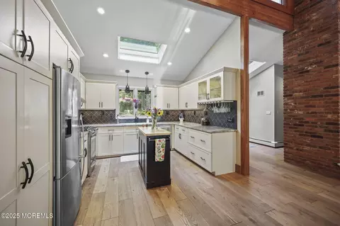 Kitchen - 846 William Dr, Brielle, NJ 08730 photo 7 of 7