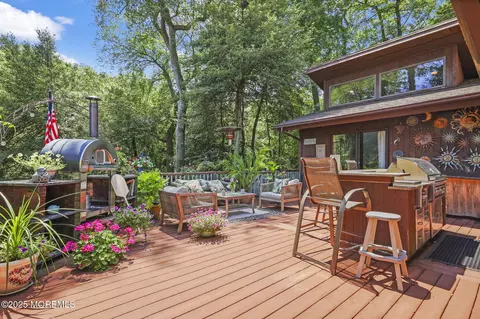 Exterior - 846 William Dr, Brielle, NJ 08730 photo 5 of 20