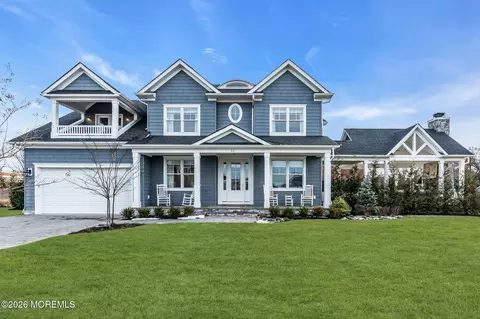 12 Balmer Ct, Oceanport, NJ 07757