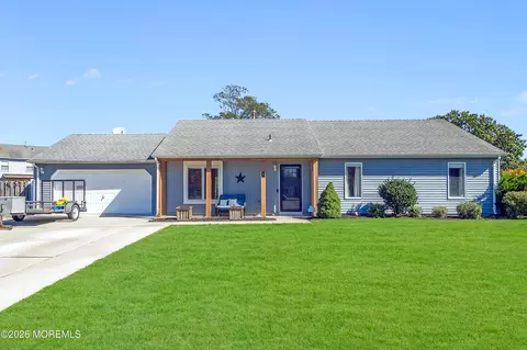 1 Drury Ct, Brick, NJ 08724