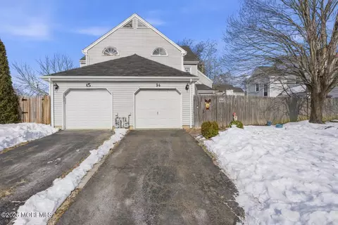 14 Holmes Ct, Freehold, NJ 07728