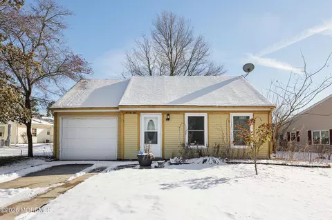 74 Sheffield Pl, Southampton, NJ 08088