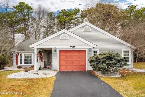 4 Kent Ct, Forked River, NJ 08731