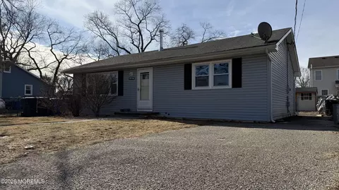 494 Manchester Ave, Brick, NJ 08723