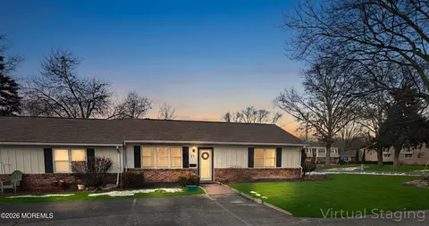 15 Nebraska Dr, Matawan, NJ 07747