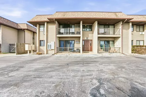 330 Shore Dr #B7, Highlands, NJ 07732