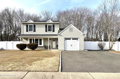 295 Flaam St, Toms River, NJ 08753