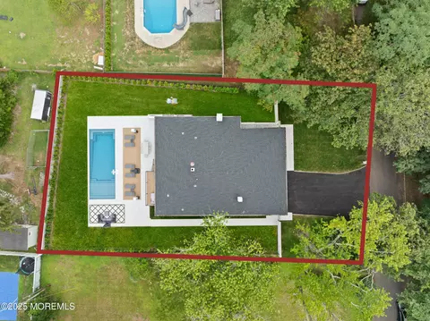 441 Slocum Pl, Oakhurst, NJ 07755