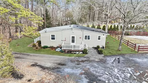 283 E Pleasant Grove Rd, Jackson, NJ 08527