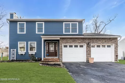 6 Lisa Dr, Brick, NJ 08724