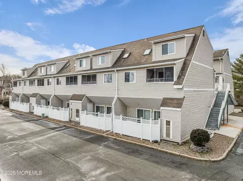 145 Central Ave #6B, Island Heights, NJ 08732