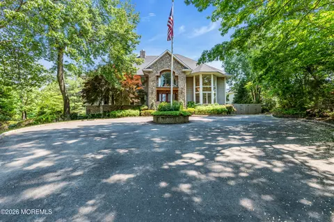 672 Winding River Rd, Brick, NJ 08724
