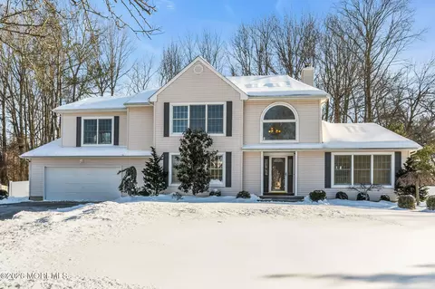 8 Winding Woods Way, Manalapan, NJ 07726