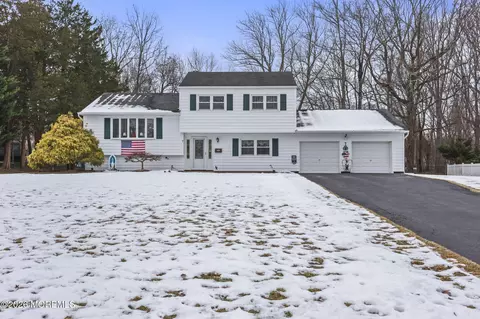 7 Tarrytown Rd, Manalapan, NJ 07726