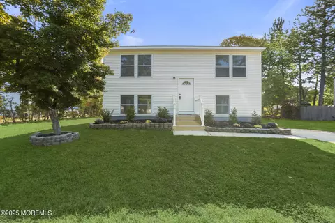 203 Seneca Trl, Browns Mills, NJ 08015